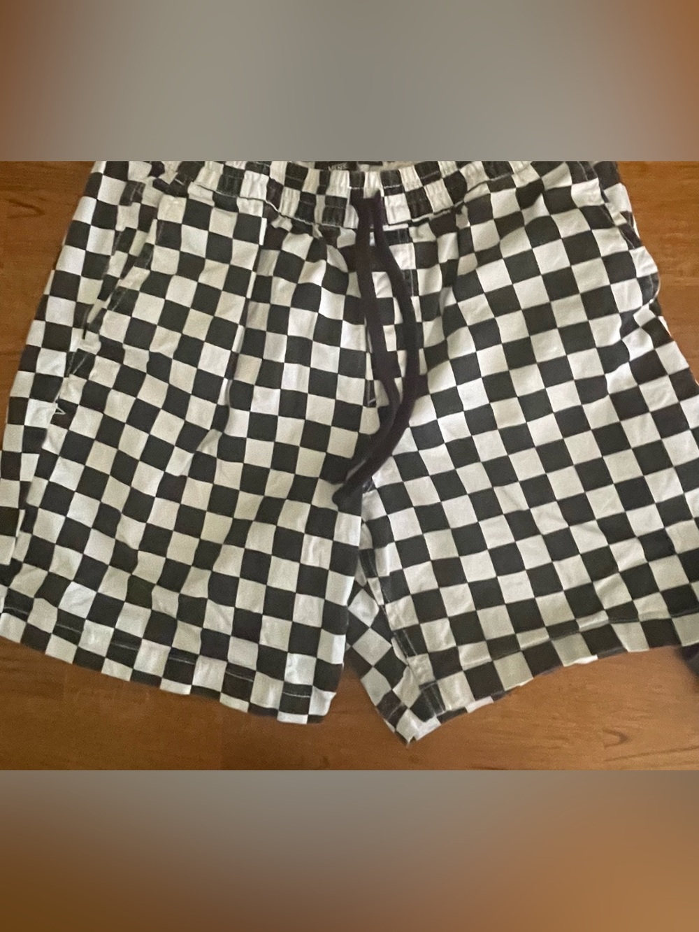 VANS men checker shorts small